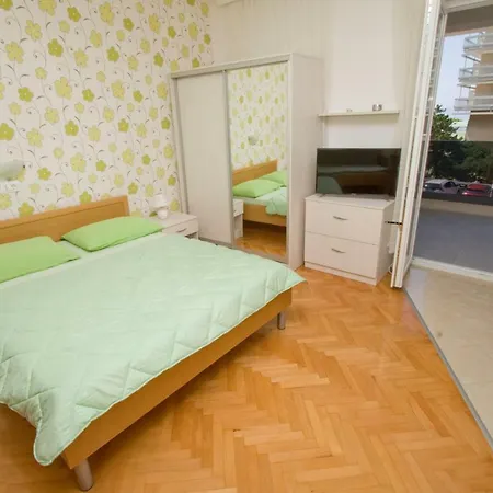 Marija Cizmic Daire Makarska