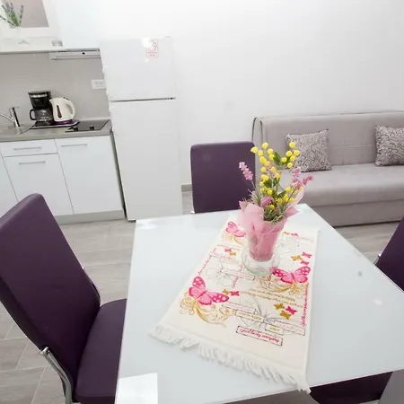 Marija Cizmic Makarska