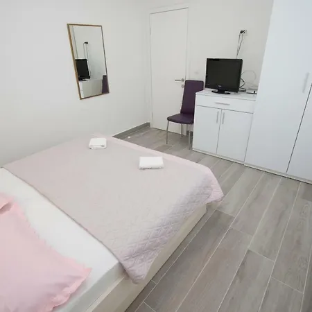 Marija Cizmic Makarska