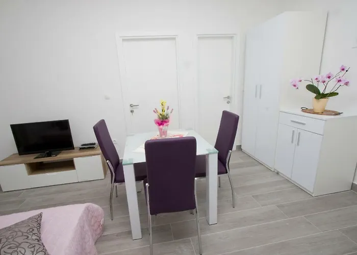 Marija Cizmic Apartment Makarska